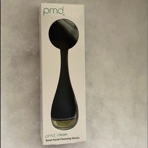 PMD BEAUTY/ SMART FACIAL CLEANSING DEVICE